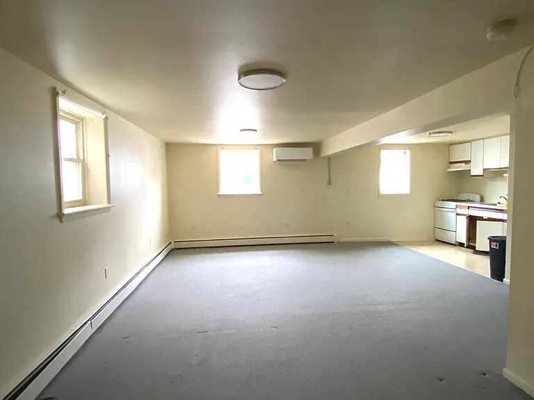 37 E 51st St #1S — Photo 2