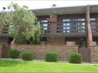 1003 Kenneth Cir, Elgin, IL 60120