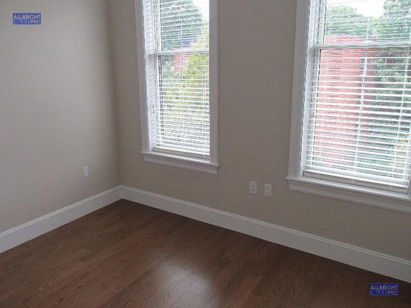 3rd image of 20 Englewood Ave #101A8