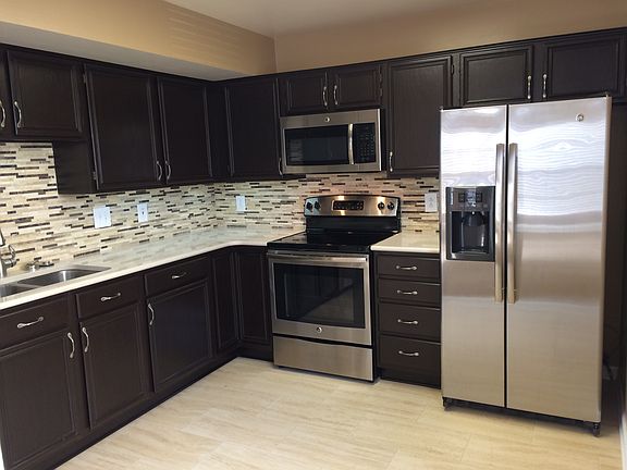 5th image of 2818 Emma Lee St APT 304