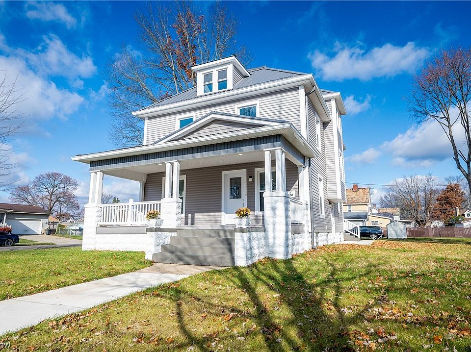 1st image of 451 Ray Ave NW