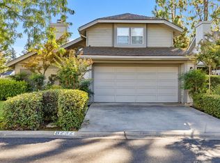 9232 N Stoneridge Ln, Fresno, CA 93720