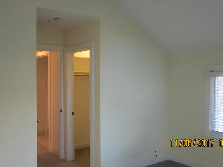 125 Plum St #B — Photo 8