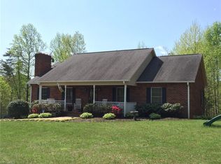 160 Fox Run Trl, Cana, VA 24317