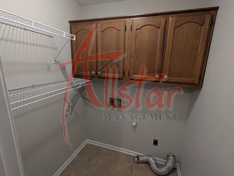 6956 Maury Dr — Photo 7