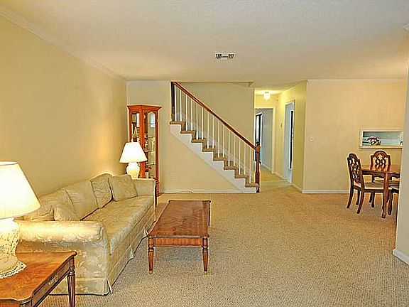 5th image of 4037 Wyckoff Dr