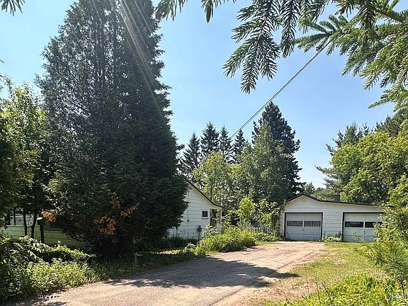 2nd image of 114 W Wright Pl