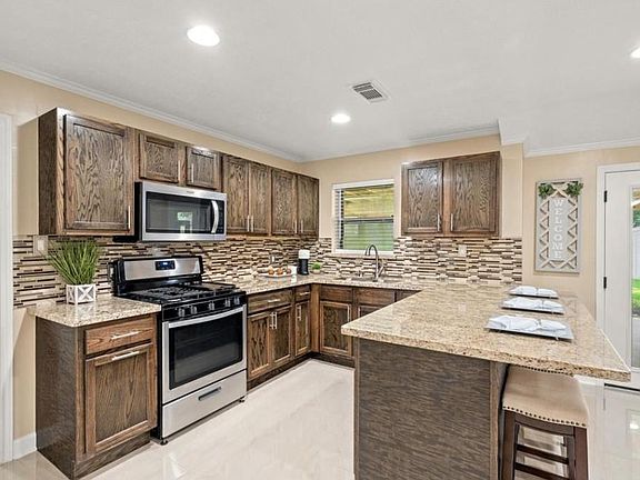 3rd image of 103 Midway Dr