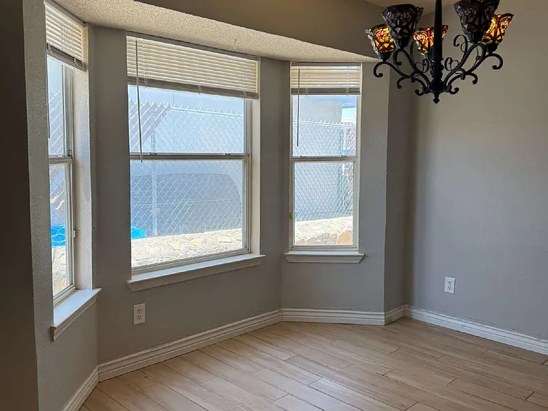 4740 Robert Acosta Dr — Photo 15