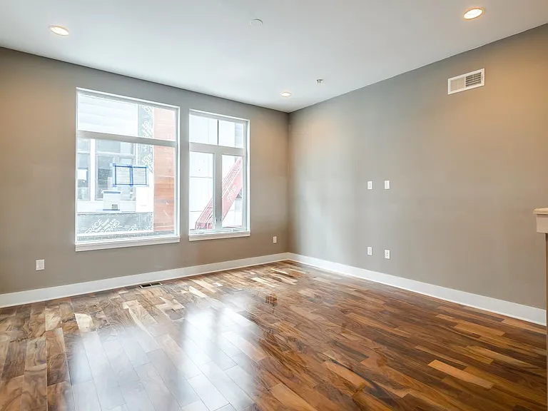 702-12 N Front St #7 — Photo 13