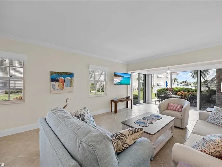 3070 Gulf Shore Blvd N #103 — Photo 2