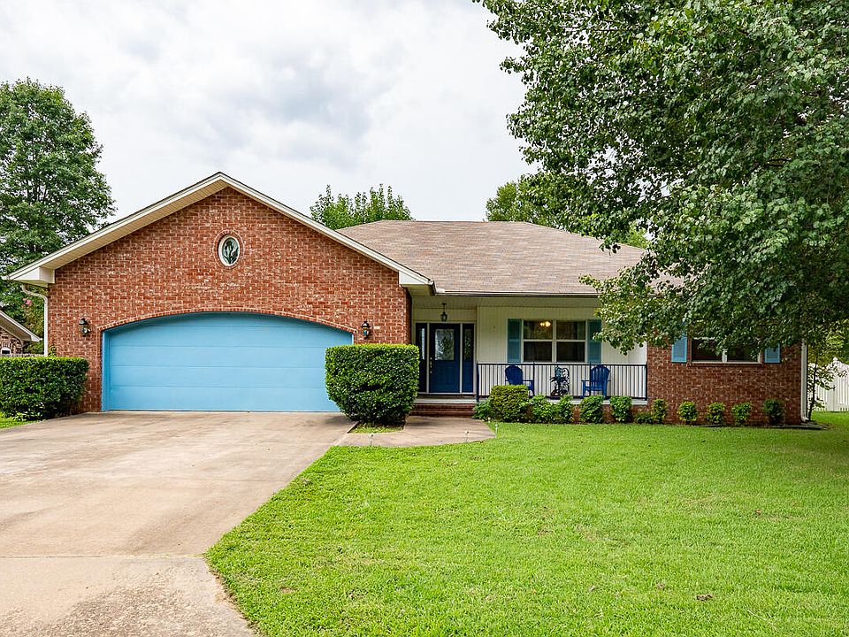 1st image of 6 Tanglewood Ln