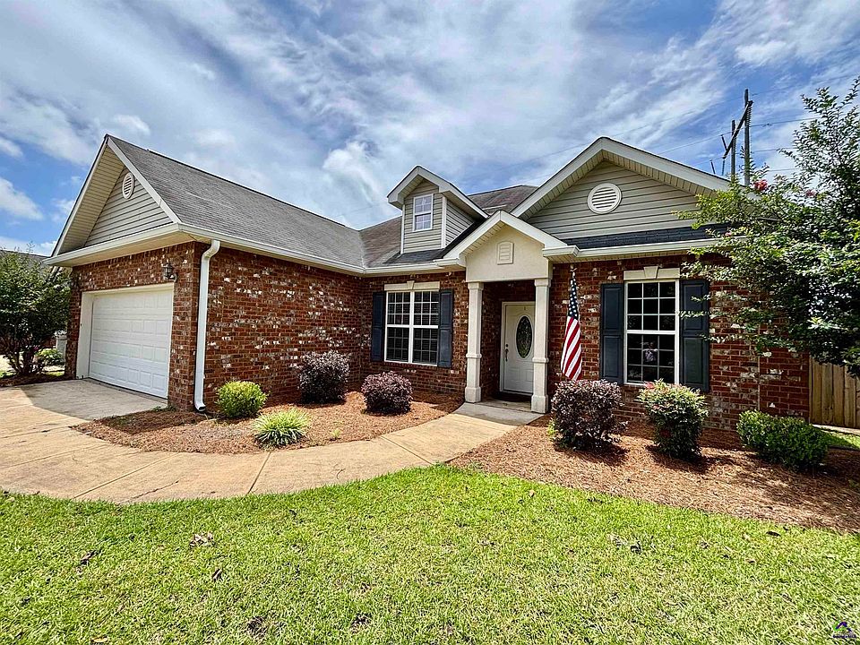 1st image of 702 Post Oak Way