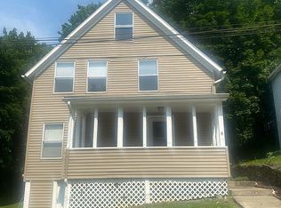 8 Clay Ave, Norwich, CT 06360