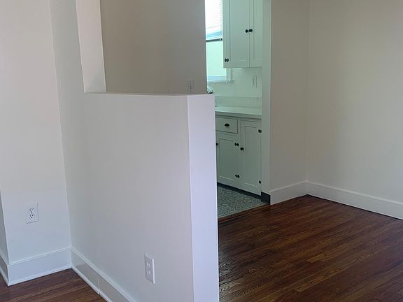 4th image of 4753 Idaho St #1/2