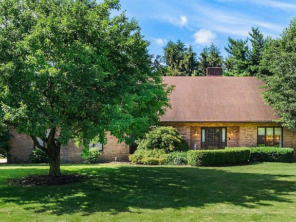 3rd image of 6315 Olde Orchard Dr