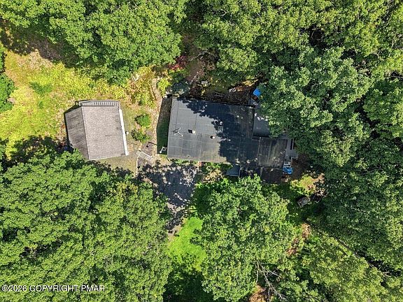 3rd image of 3192 Berry Ln
