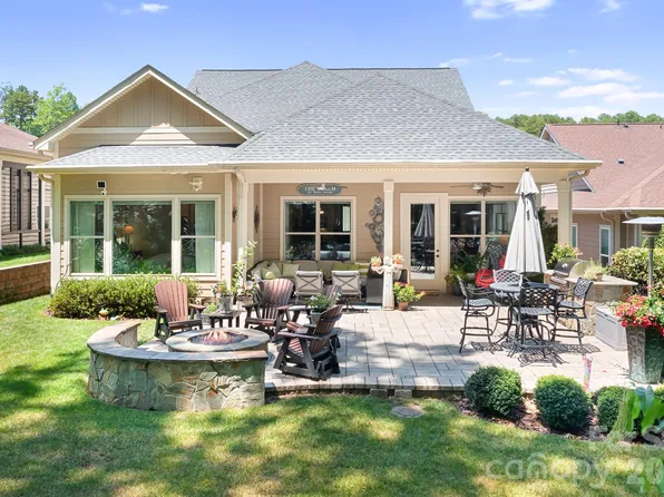 7142 Hanging Rock Ct, Denver, NC 28037