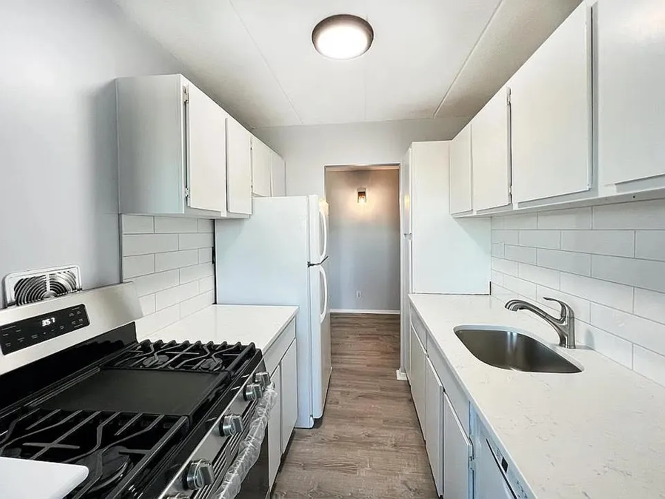27 Northill St #6H