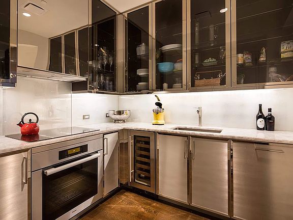 5th image of 20 W 53rd St #22A