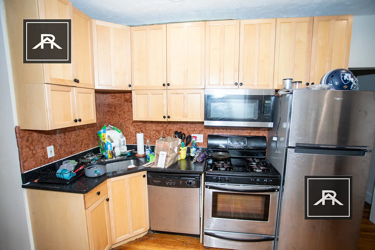 Building Photo - 71 Thatcher St #202