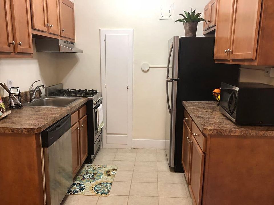 1st image of 75 Willett St #61bbfe185