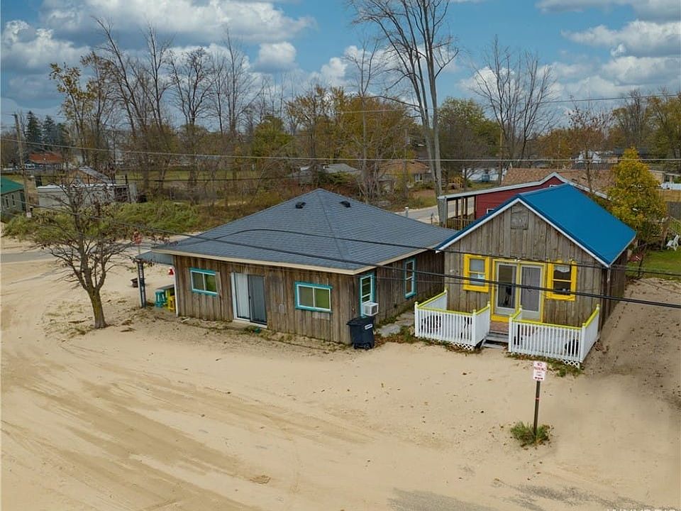 1st image of 12889 Iola Dr