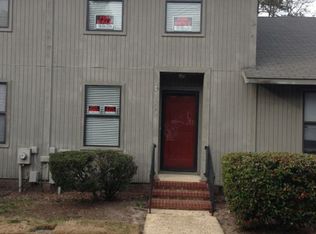 104 Villa Dr, Fayetteville, NC 28311