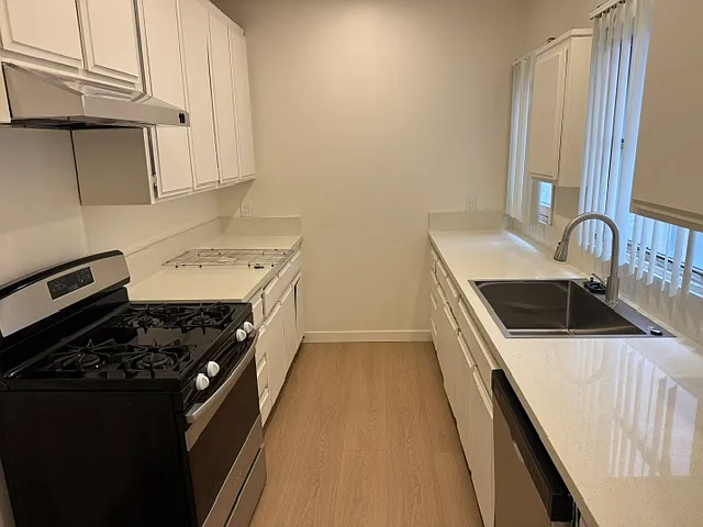 1835 E 1st St #2 — Photo 12