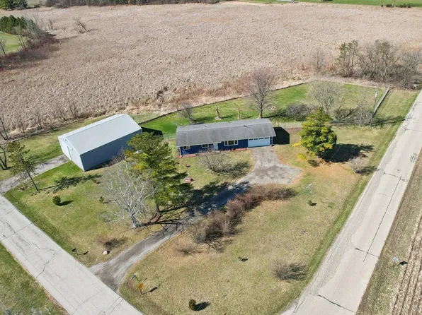 N6895 North Island View ROAD, Watertown, WI 53094