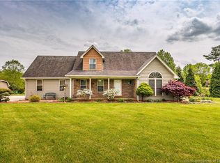 4104 Henryville Otisco Rd, Henryville, IN 47126