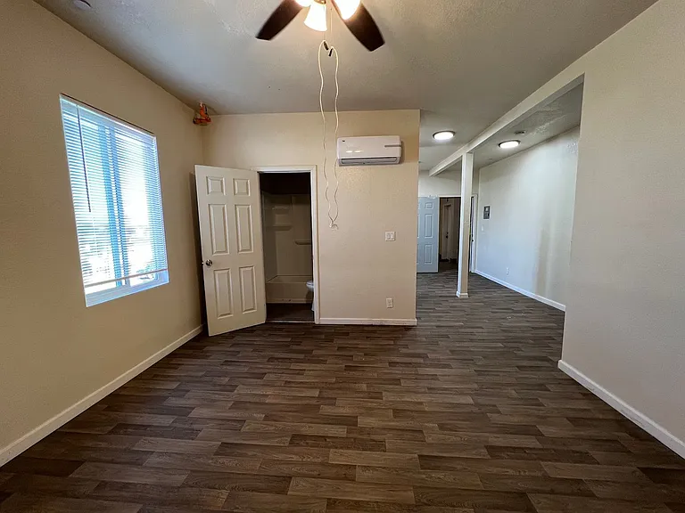 186 S L St — Photo 3