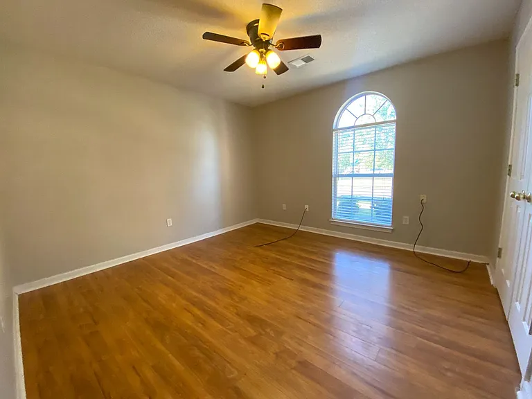 749 Lakemont Dr — Photo 17