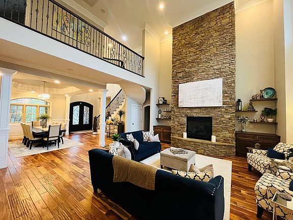 4th image of 228 Mountain Laurel Rd