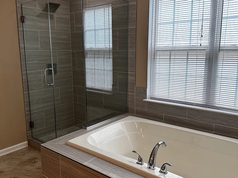 9570 Linnett Hill Dr — Photo 43