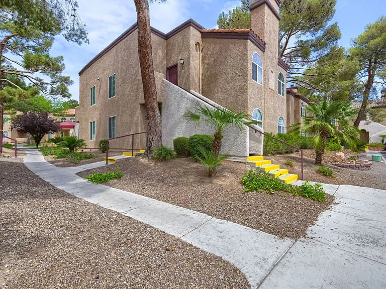 9325 W Desert Inn Rd #177 — Photo 24