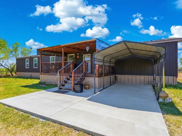 2145 FM 2504, Poteet, TX 78065