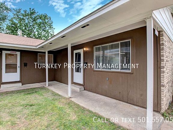 2nd image of 4407 Lynn Ln