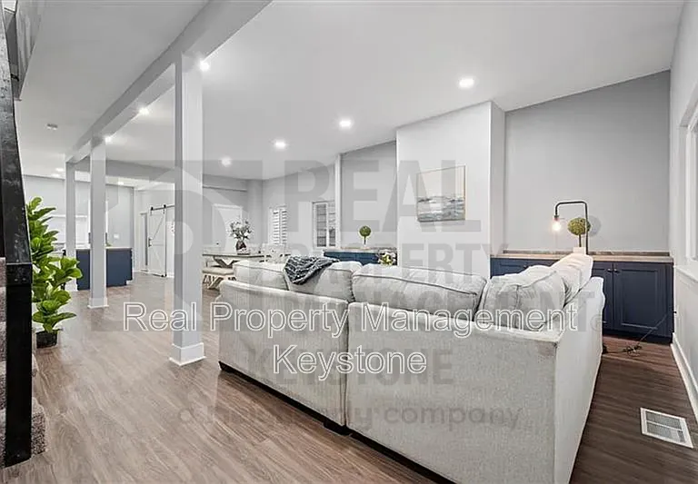 6319 Saint Marie St — Photo 3