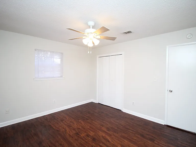 5078 Barbara Ln — Photo 8