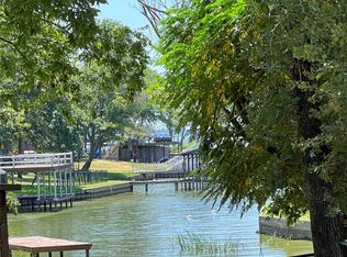 106 Calle Colleen St, Mabank, TX 75156