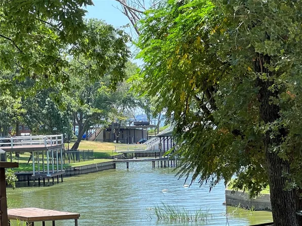 106 Calle Colleen St, Mabank, TX 75156