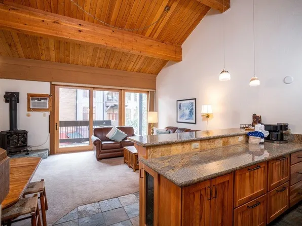 2000 North Village Dr #316, Truckee, CA 96161