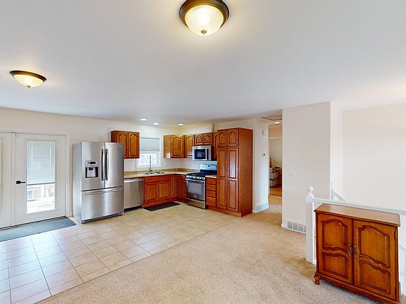 5th image of 1009 Sherry Dr