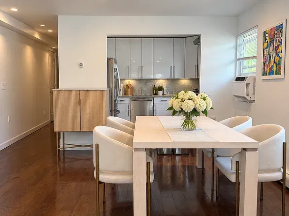23-44 28th St #3, Astoria, NY 11105