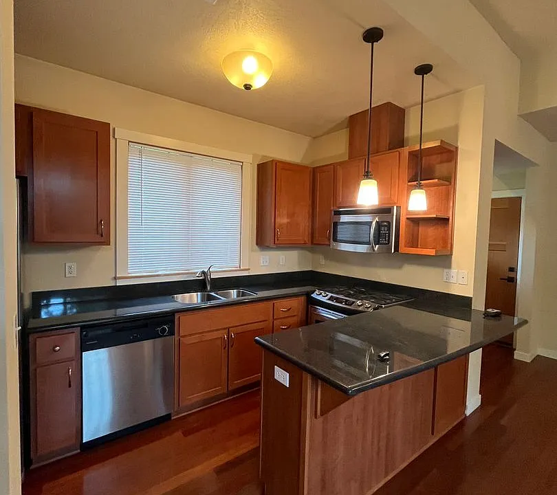1445 Perdue Loop