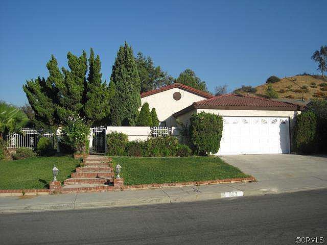 1st image of 902 Looking Glass Dr