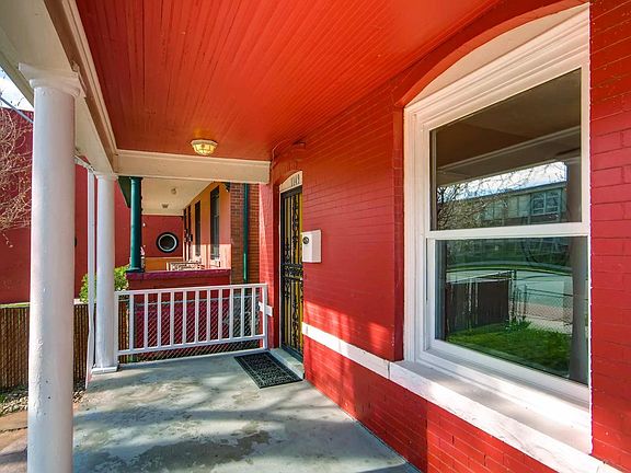 3rd image of 1149 N Lipan St