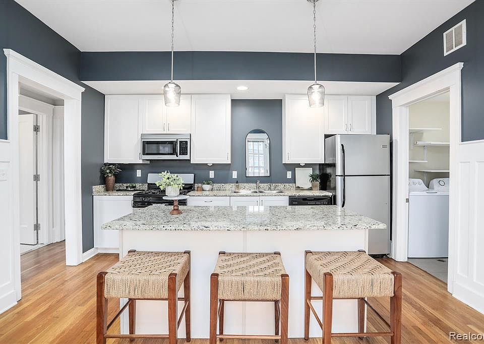 615 W Hancock St Detroit, MI, 48201 Apartments for Rent Zillow