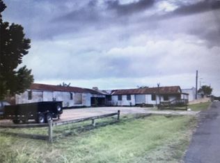 300 N Main St, Schulenburg, TX 78956